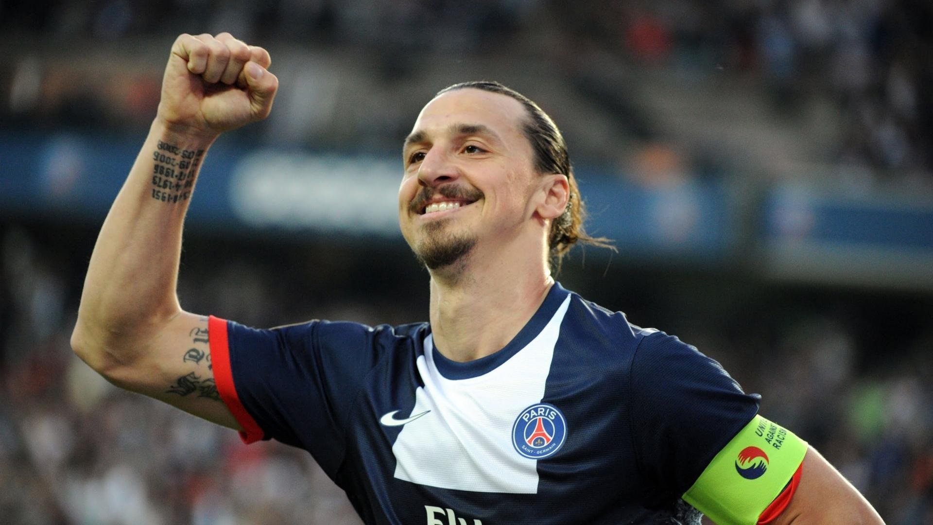 国际帆船赛激烈角逐，顶尖选手展现非凡技艺